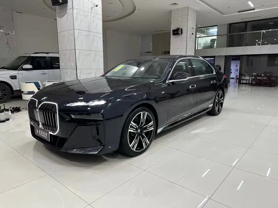 BMW 7 Series Model 740Li Leading M Sport Package 2023