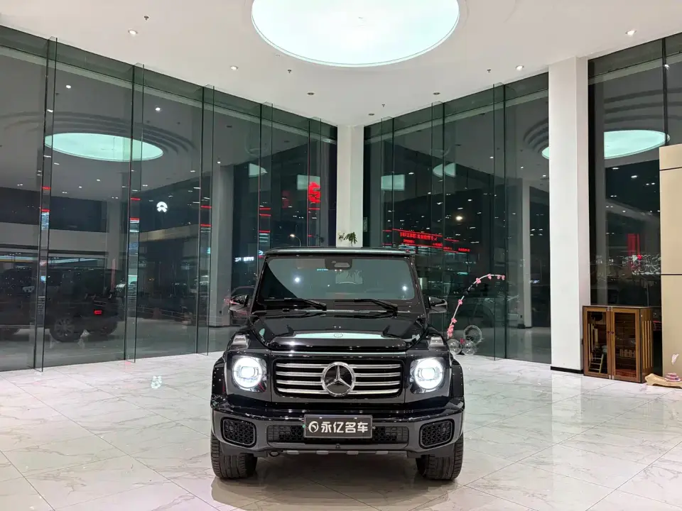 Mercedes-Benz G-Class Model G 500 2025