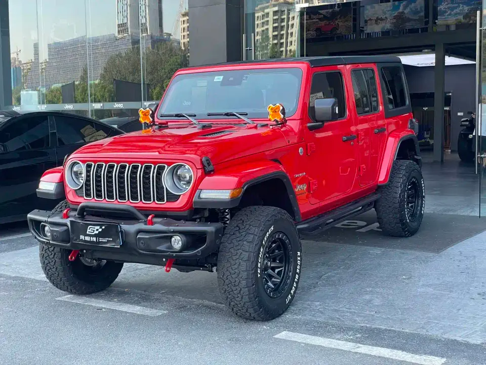 Jeep Wrangler Model 2.0T Sahara Four-Door Version 2025