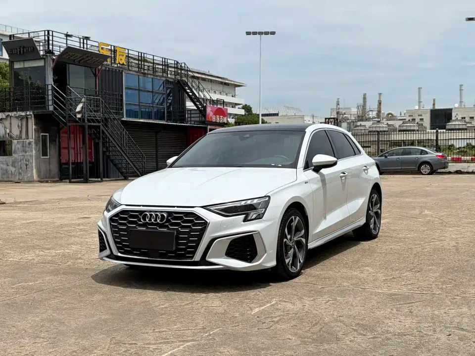 Audi A3 Facelift Sportback 35 TFSI Fashion Sport 2023