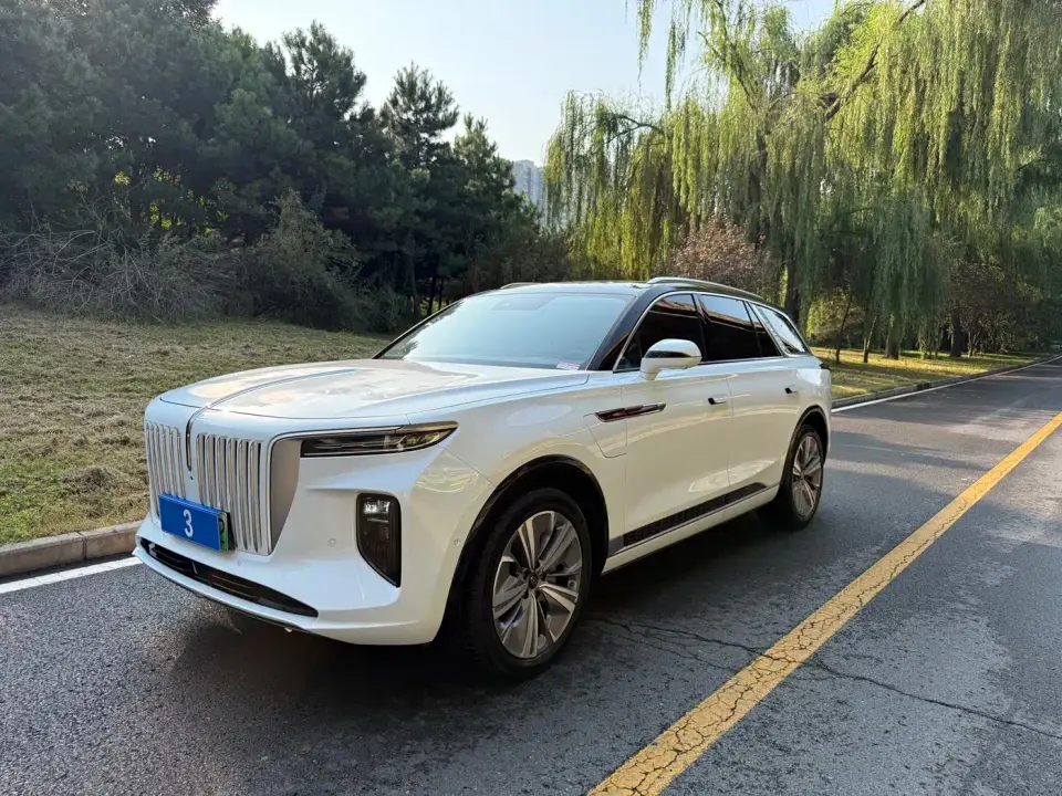 Hongqi E-HS9 690km Qi Xiang Edition (6-seater) 2023