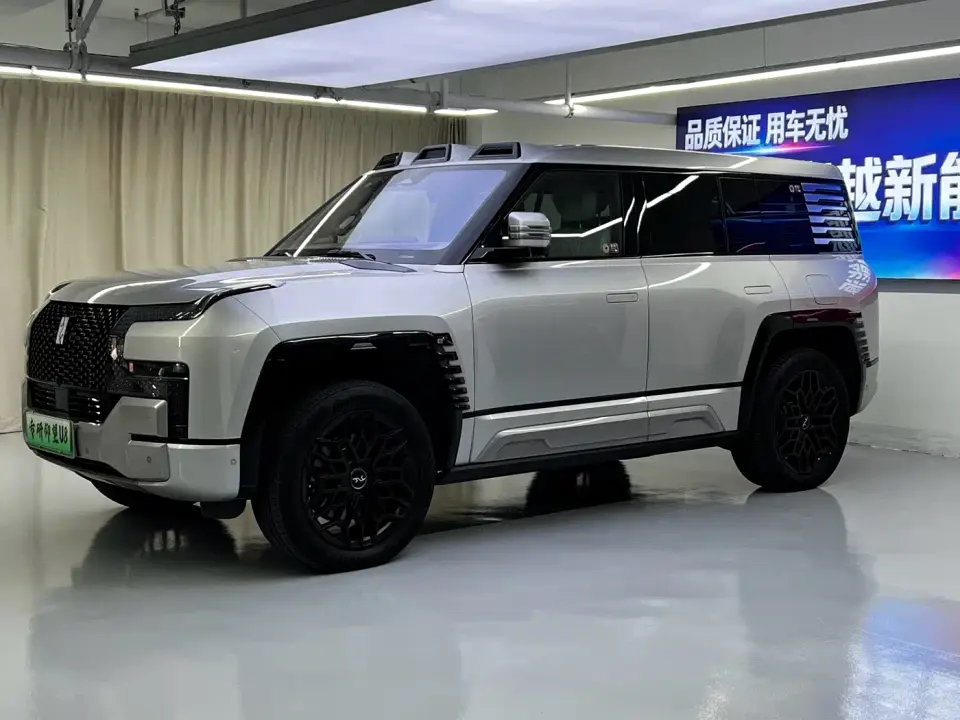 Yangwang U8 Luxury Edition 2024