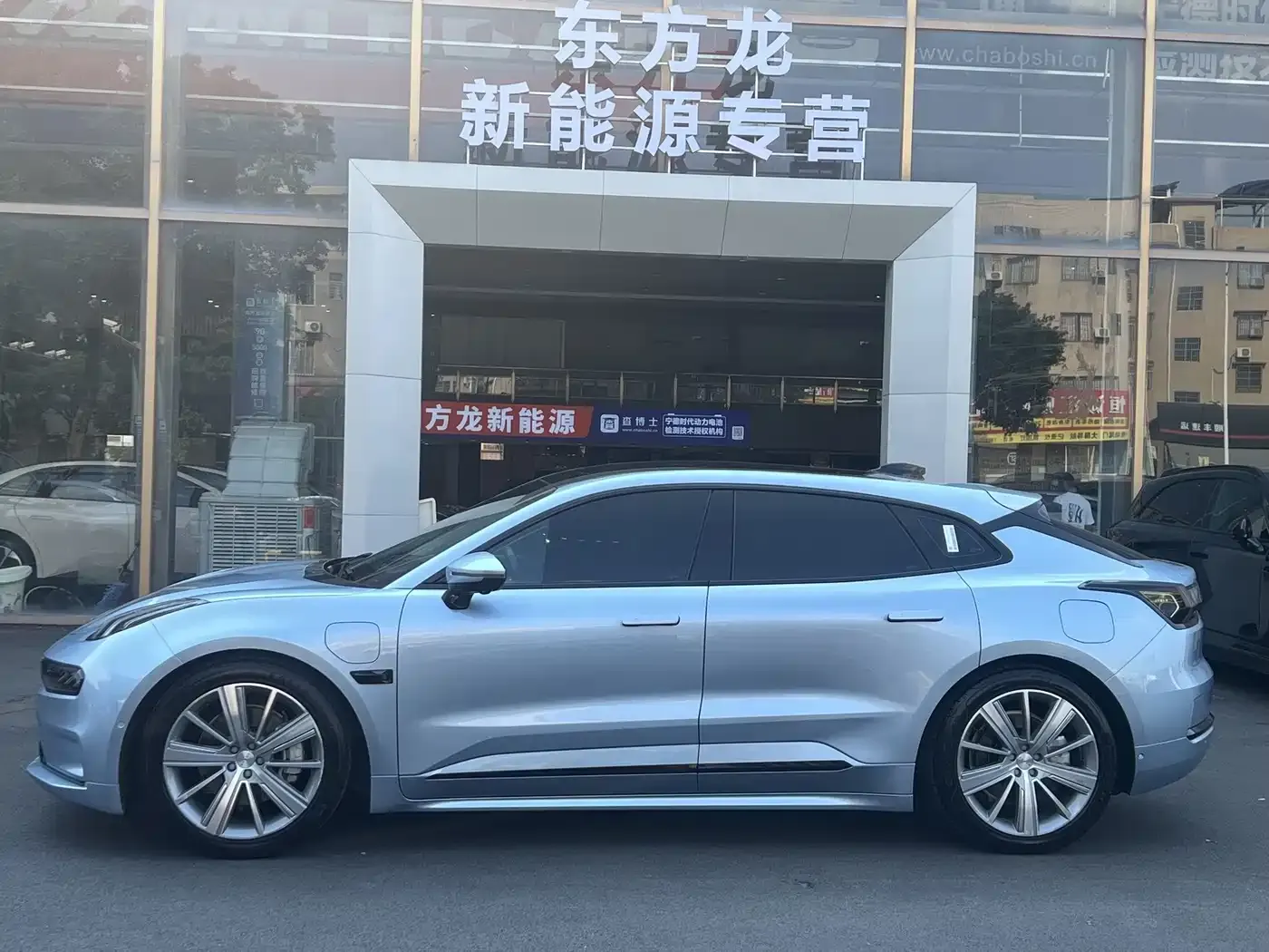Zeekr 001 Ultra Long Range Single Motor WE Edition 2022 — фото 12
