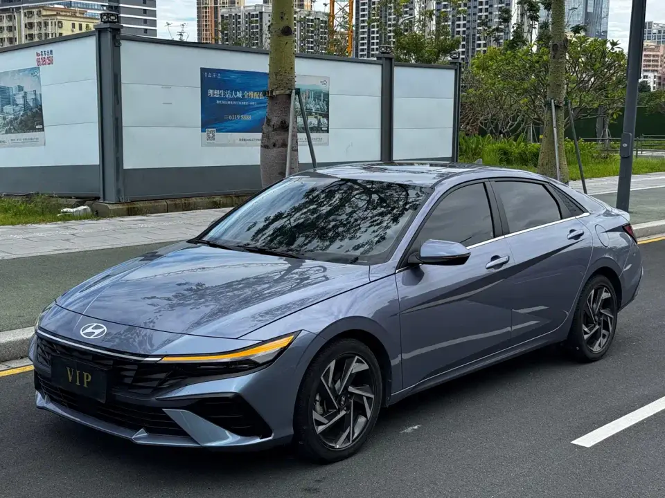 Hyundai Elantra Model 1.5L CVT LUX Premium Edition 2023