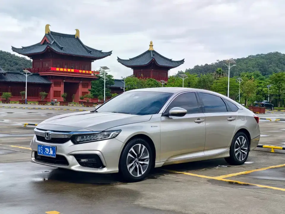 Honda Inspire Sharp Hybrid 2.0L Pure Elegance China VI 2020