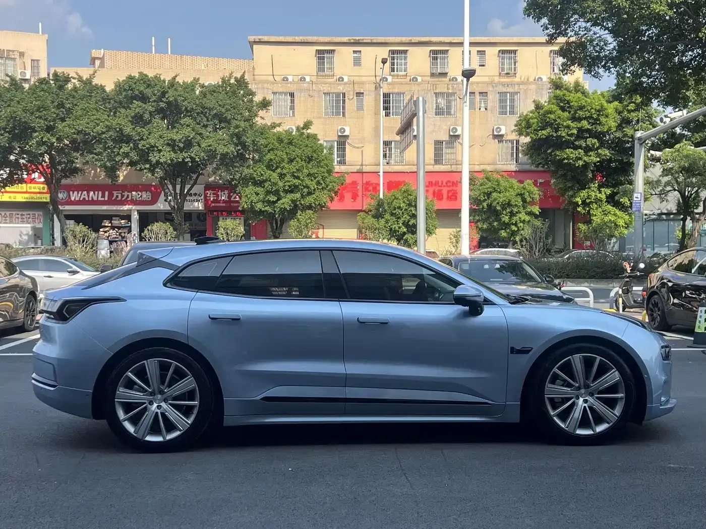 Zeekr 001 Ultra Long Range Single Motor WE Edition 2022 — фото 11