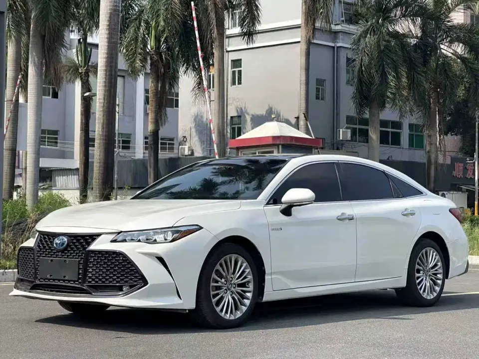 Toyota Avalon Hybrid 2.5L XLE Premium Edition China V 2021