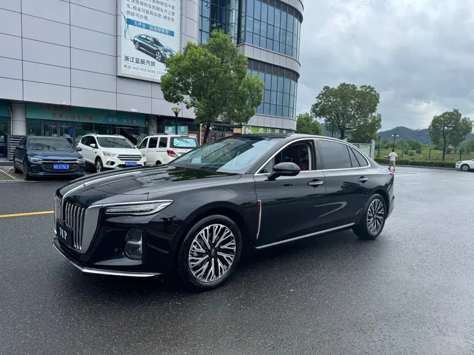 Hongqi H5 2.0T Automatic Smart Connect Flag Smooth Edition 2023