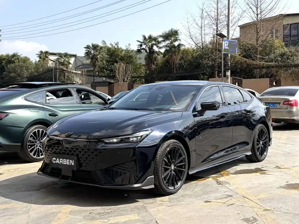 Changan UNI-V 1.5T Deluxe Sport 2024