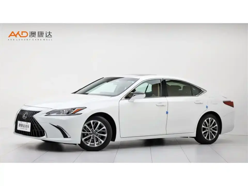 Lexus ES 300h Excellence Edition 2024
