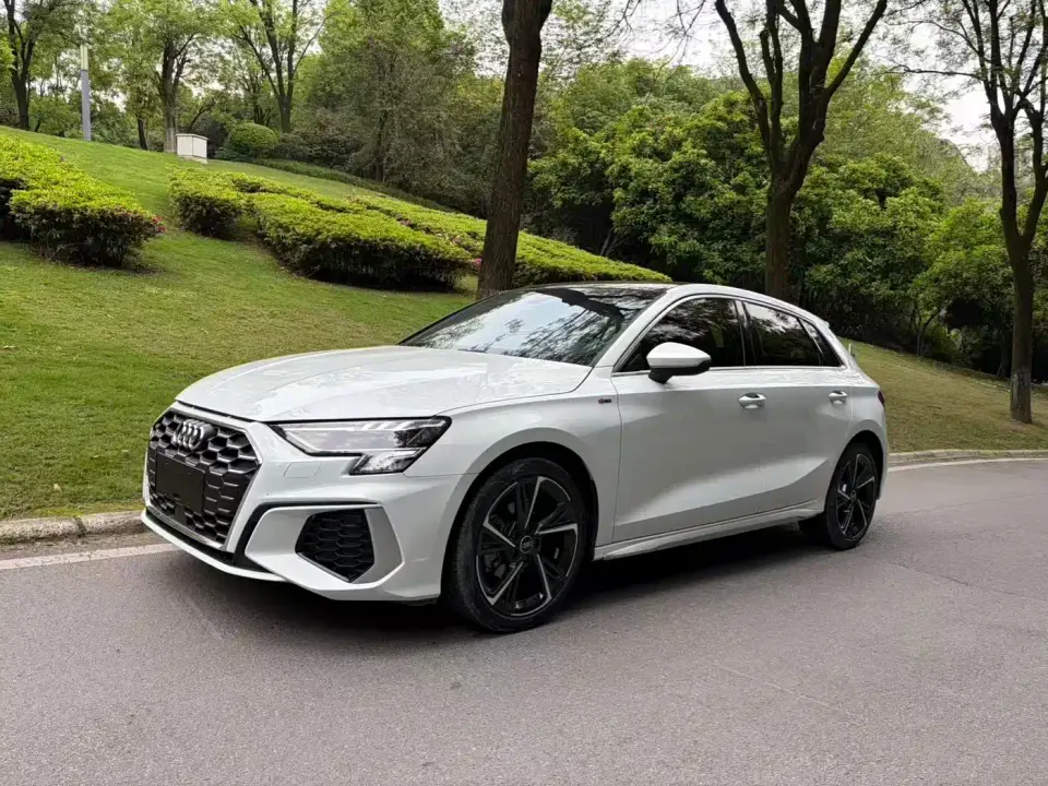Audi A3 Model Sportback 35 TFSI Fashion Sport 2024
