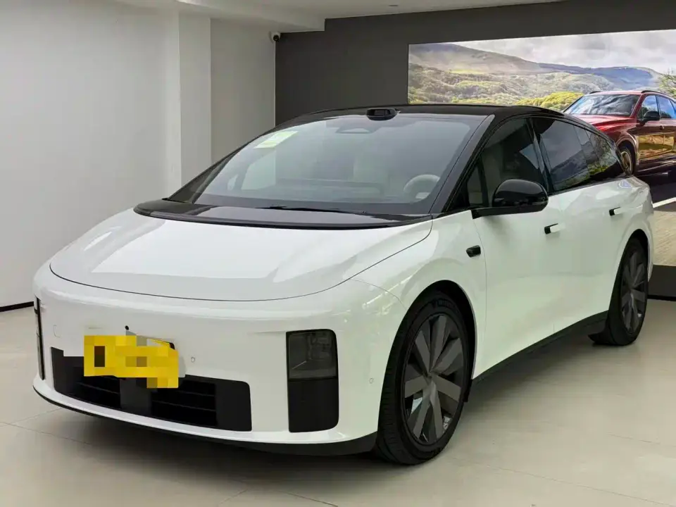 Li Auto i6 4WD Base Model 2026