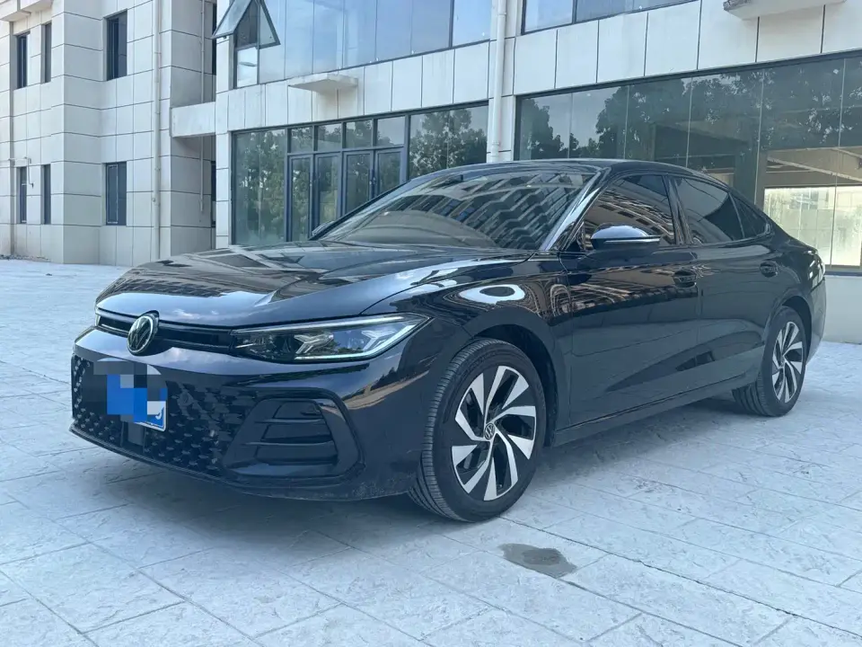 Volkswagen Passat Pro Edition 300TSI Dragon Glory Version 2026