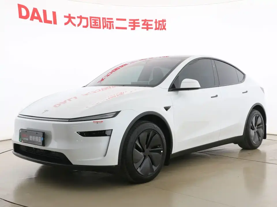 Tesla Model Y Rear-Wheel Drive 2026