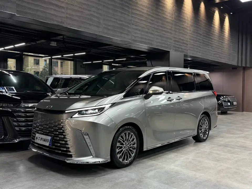 Lexus LM Model 500h Six-Seater Prestige Edition 2025