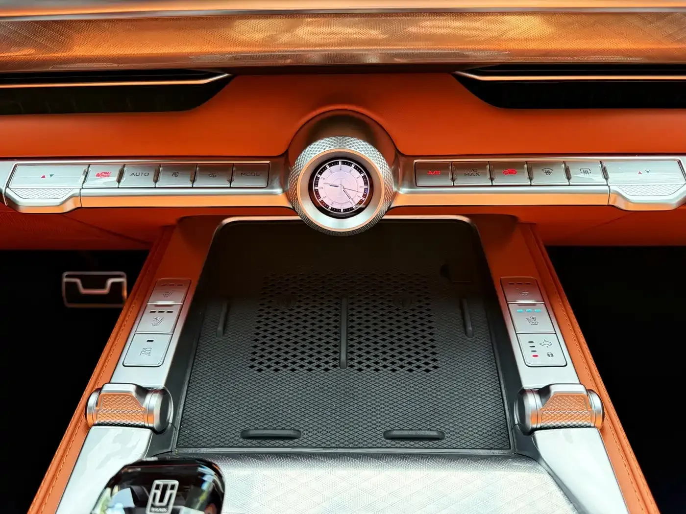 Tank 700 New Energy Hi4-T Extreme Edition 2025 — фото 19