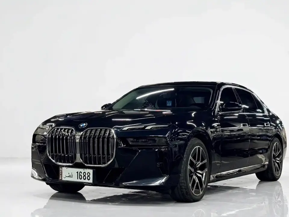 BMW 7 Series Model 735Li M Sport Package 2025