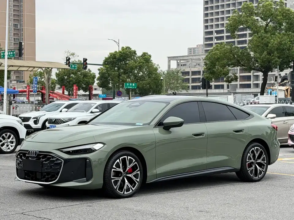 Audi A5L Sportback Model 2.0T Luxury 2025