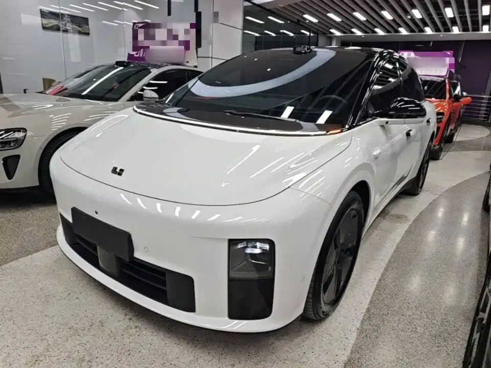 Li Auto i6 2WD Base Model 2026