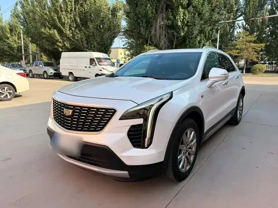 Cadillac XT4 28T FWD Leading Edition 2019