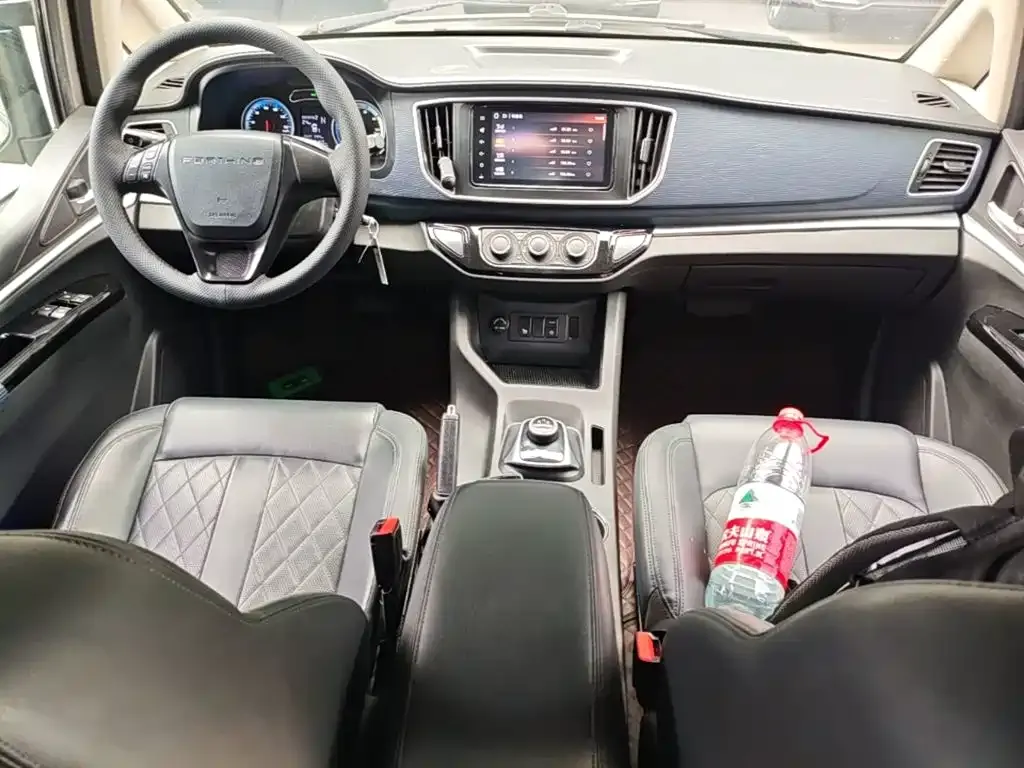 Dongfeng Fengxing Lingzhi New Energy Standard Luxury Model 7-Seater 2023 — фото 10