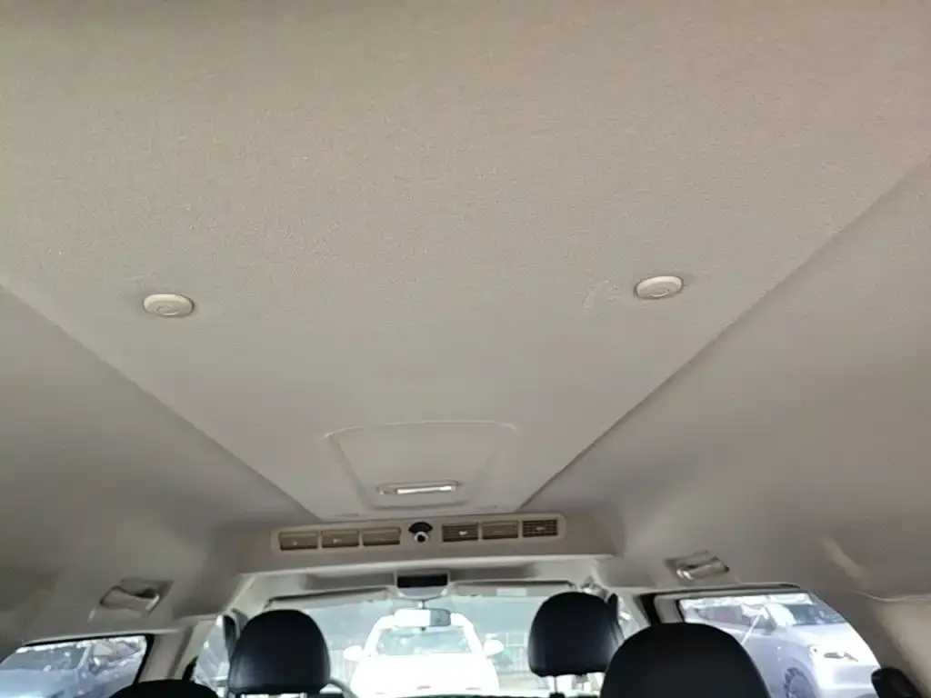 Dongfeng Fengxing Lingzhi New Energy Standard Luxury Model 7-Seater 2023 — фото 18