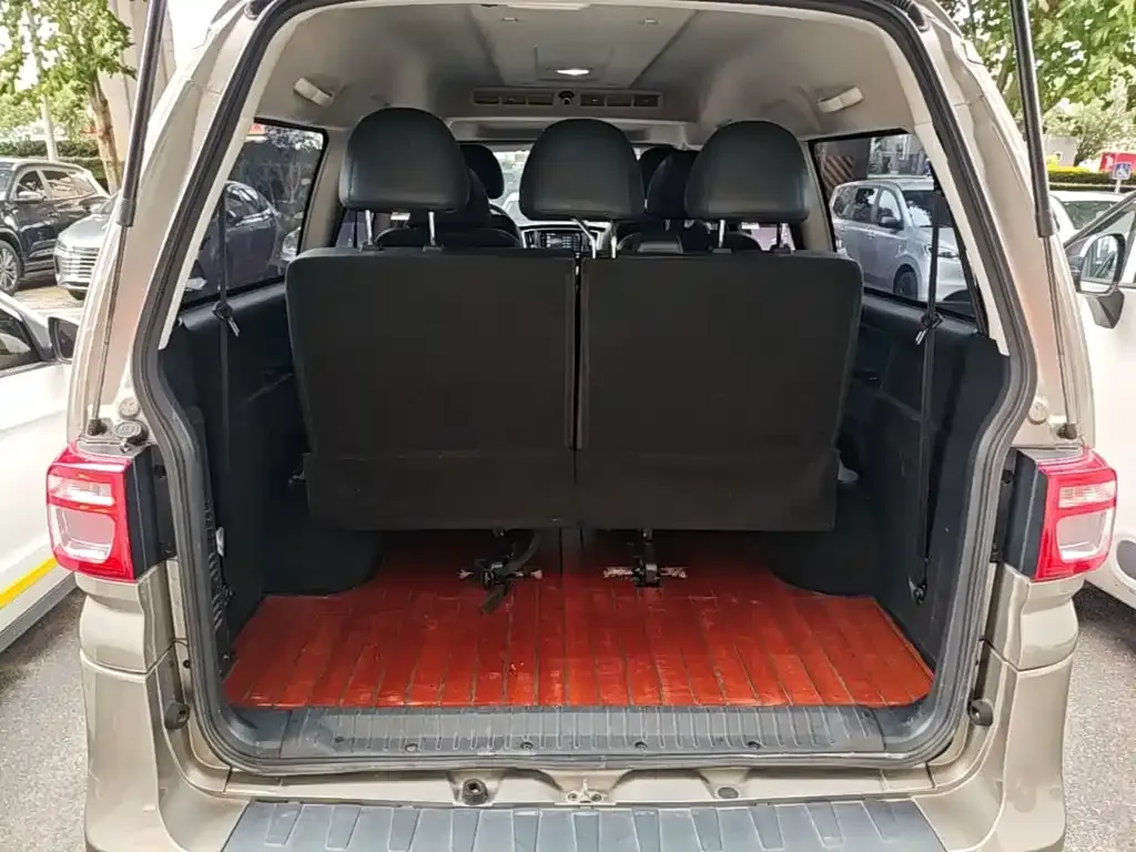 Dongfeng Fengxing Lingzhi New Energy Standard Luxury Model 7-Seater 2023 — фото 19