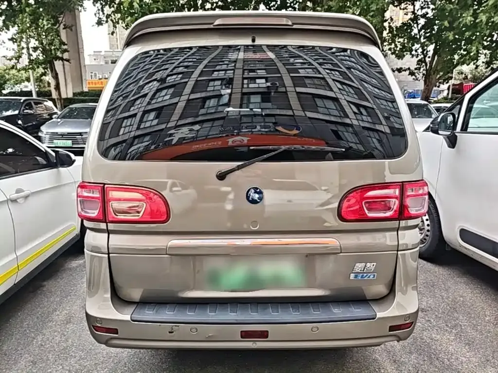 Dongfeng Fengxing Lingzhi New Energy Standard Luxury Model 7-Seater 2023 — фото 6