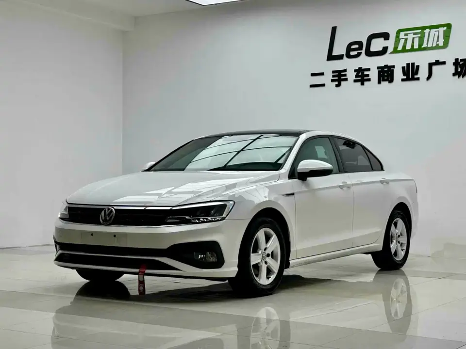 Volkswagen Lamando 230TSI DSG Fashion Edition 2020