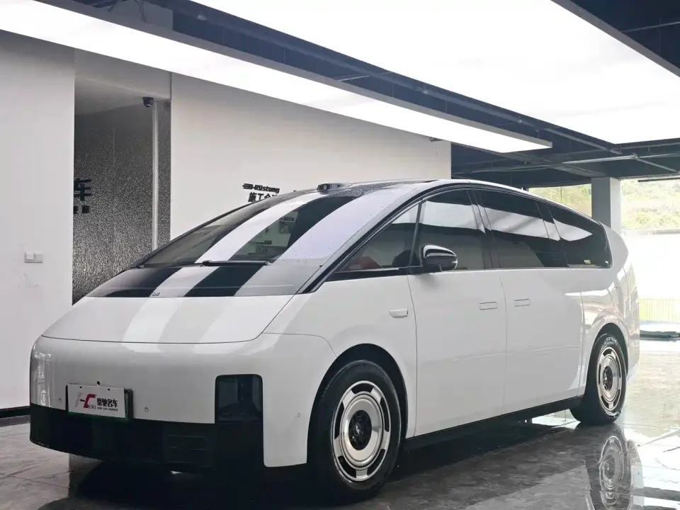 Li Auto MEGA Ultra Smart Renewal Edition 2025