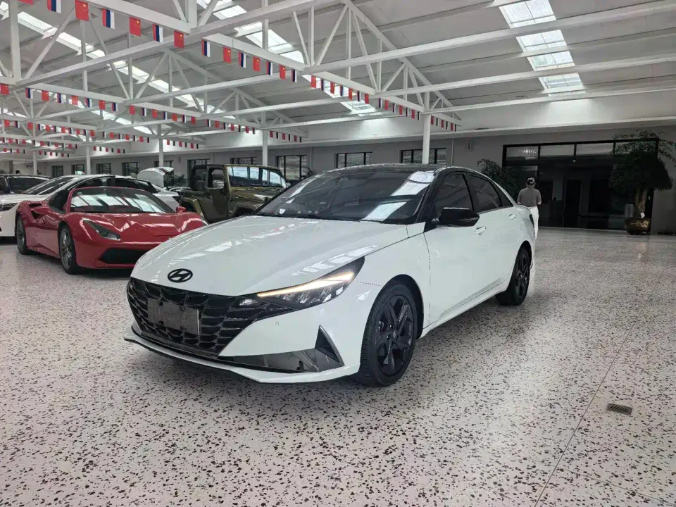 Hyundai Elantra 1.5L CVT 20th Anniversary Edition 2023