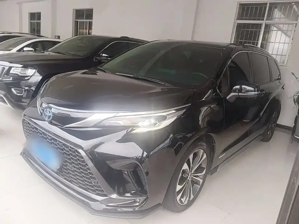 Toyota Granvia 2.5L Hybrid Prestige PLUS Edition 2024