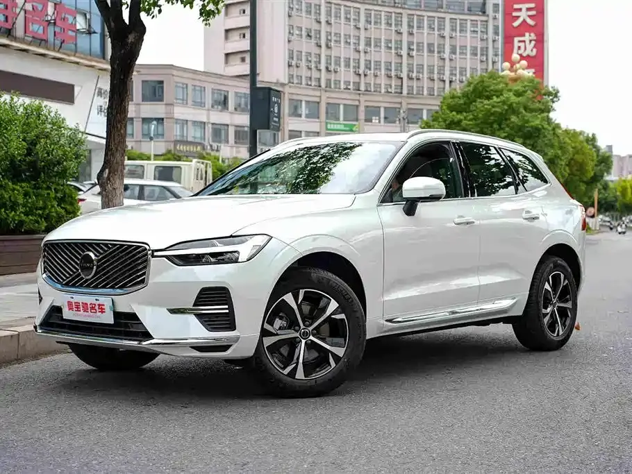 Volvo XC60 Model B5 AWD Smart Elite Luxury 2026