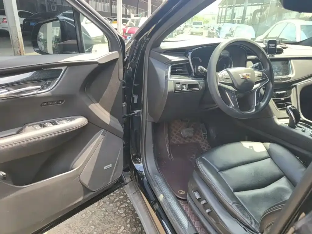 Cadillac XT5 Facelift 28T Luxury Model 2020 — фото 16