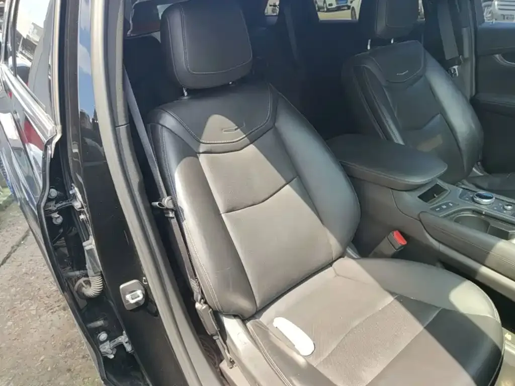 Cadillac XT5 Facelift 28T Luxury Model 2020 — фото 25