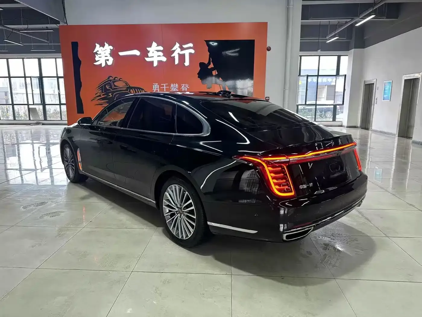 Hongqi H9 2.0T Smart Connection Qi Chang Edition 2021 — фото 4