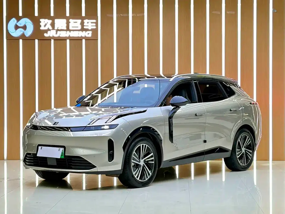 Lynk & Co 08 EM-P 120km Long Range Pro 2025