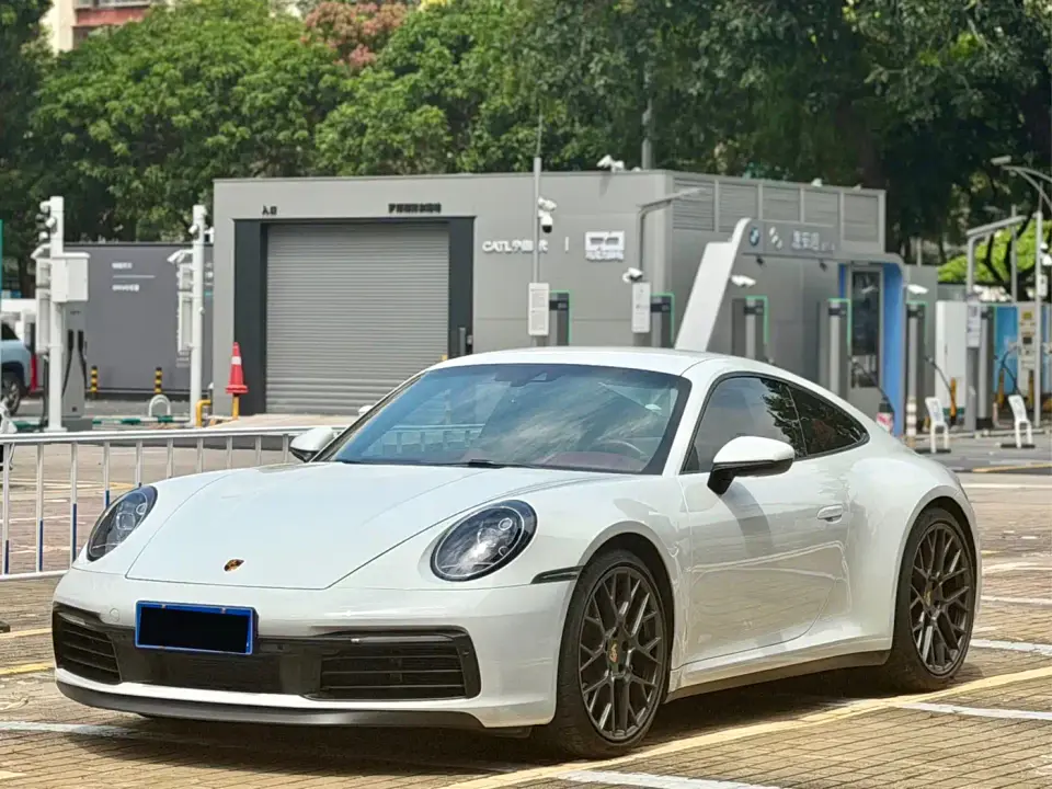 Porsche 911 Carrera 3.0T 2021