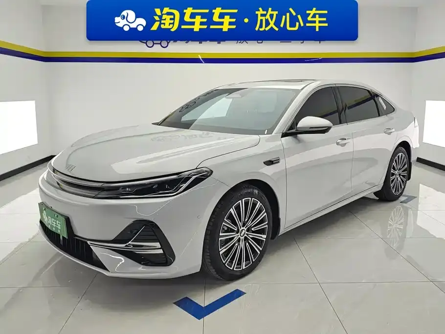 Geely Galaxy Galaxy A7 EM-i 2026