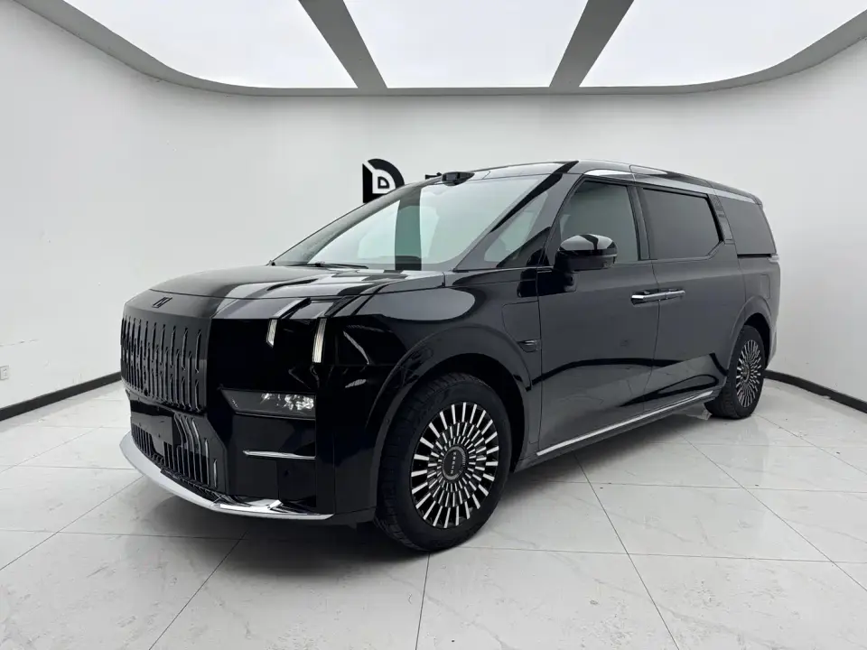 Zeekr 009 6-seat Executive AWD 108kWh 2024