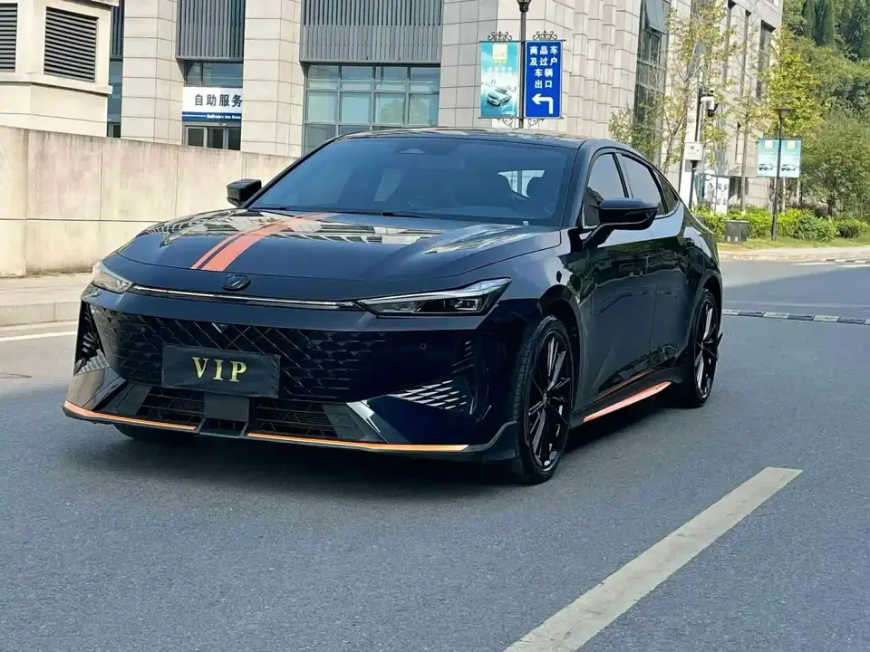 Changan UNI-V 1.5T Deluxe Sport 2024