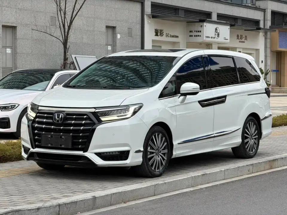 Honda Elysion 2.0L e:HEV Supreme Edition 2023
