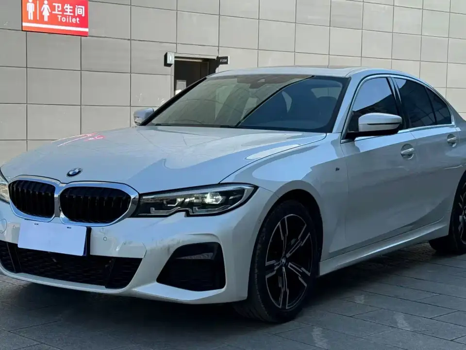 BMW 3 Series 325i M Sport Package 2021