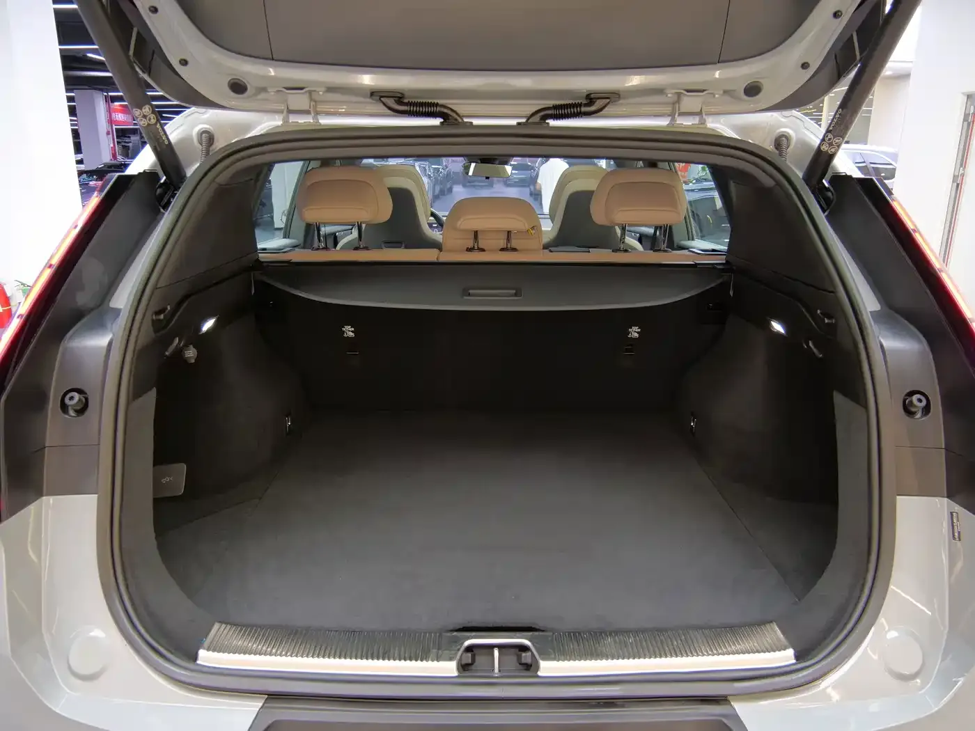 Volvo XC70 Plug-in Hybrid Standard 2025 — фото 14