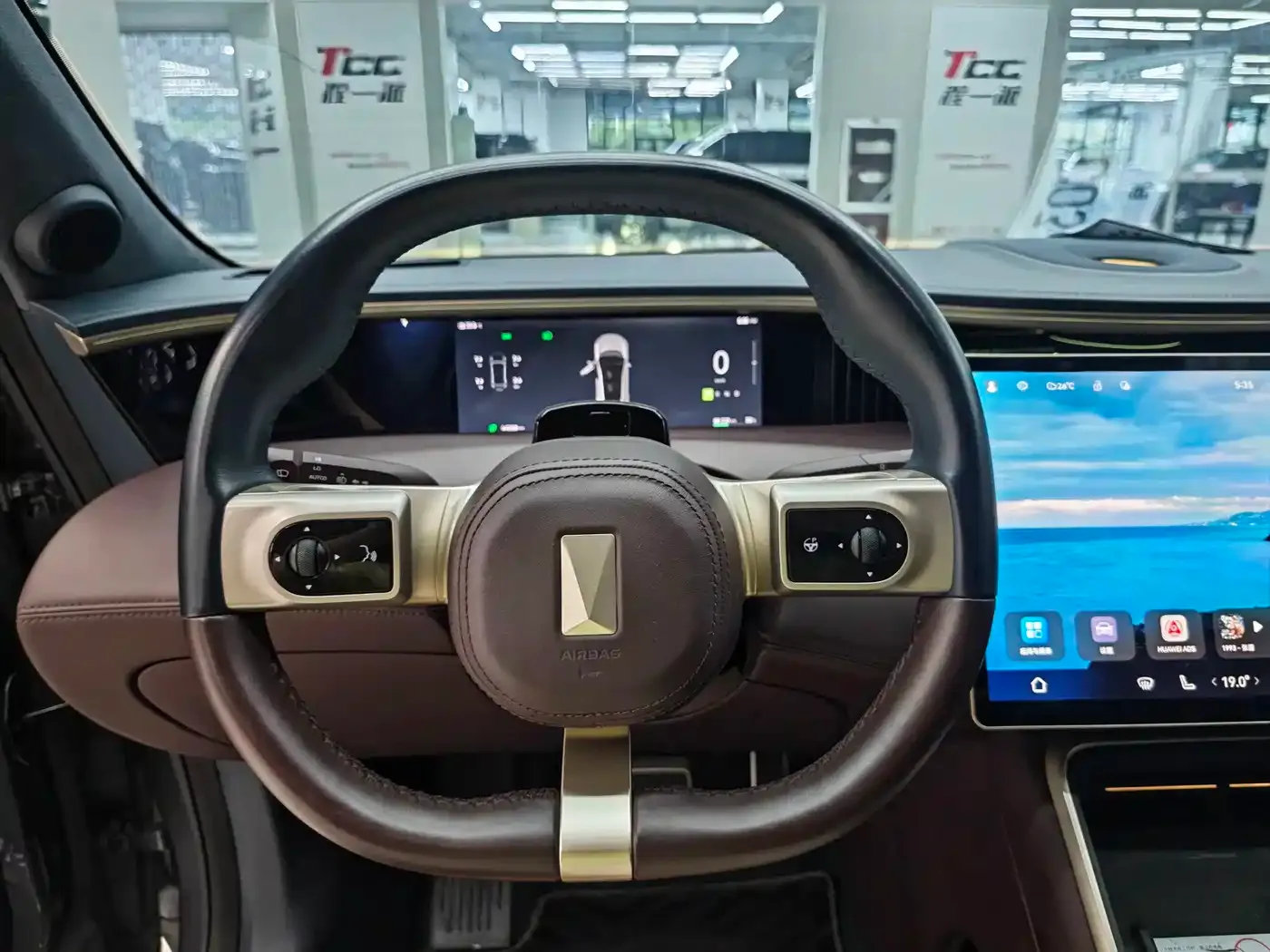 Avatr 11 Extended Range Dual Motor Luxury Edition 4-Seater 2023 — фото 8