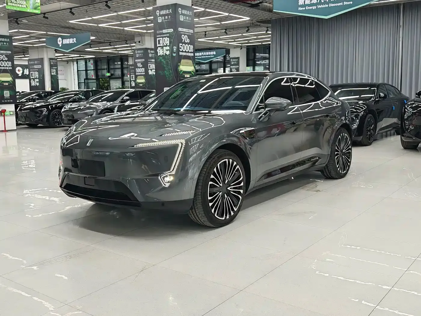 Avatr 11 Extended Range Dual Motor Luxury Edition 4-Seater 2023