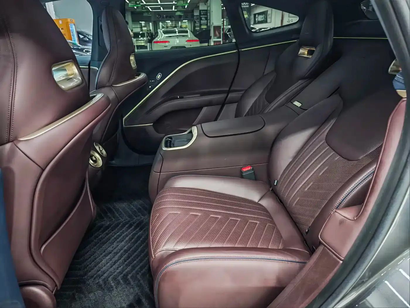 Avatr 11 Extended Range Dual Motor Luxury Edition 4-Seater 2023 — фото 14