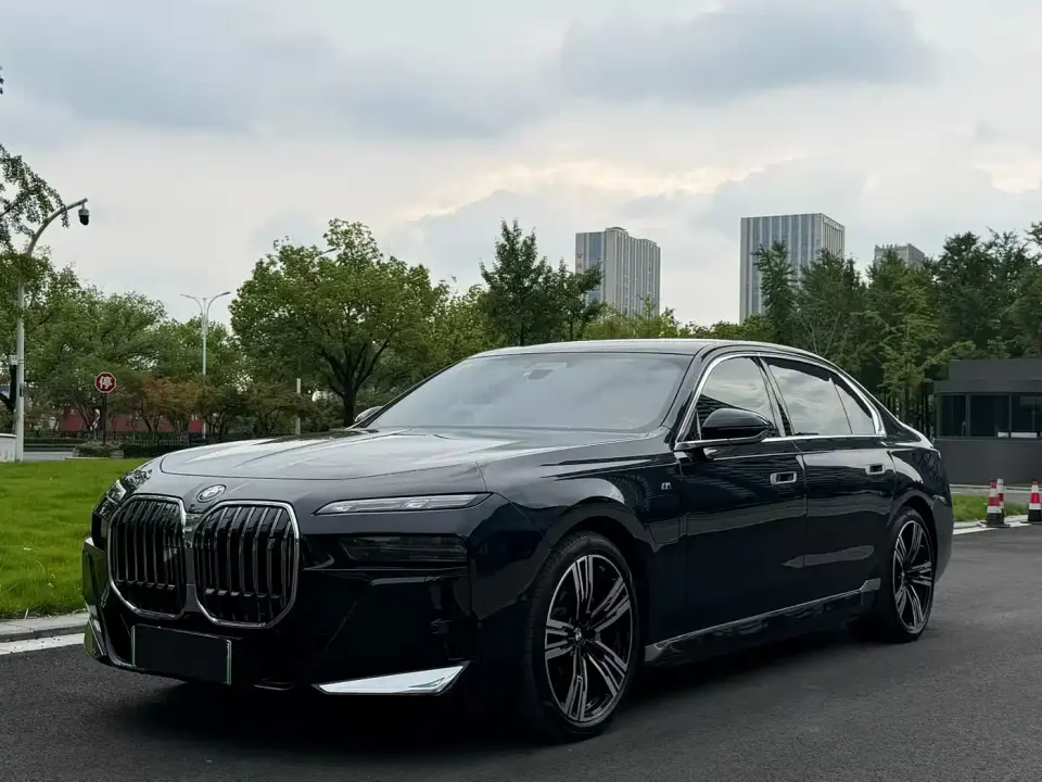 BMW i7 eDrive50L Premium M Sport Package 2024