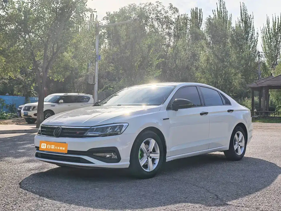 Volkswagen Lamando 230TSI DSG Fashion Edition 2021
