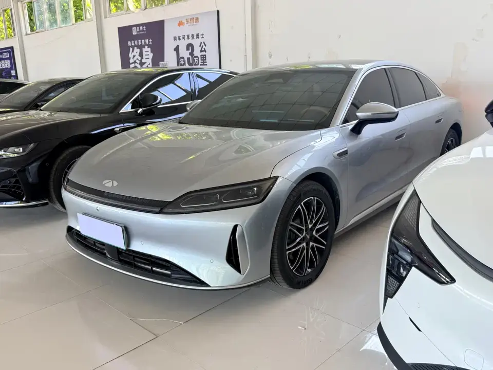 Chery Fengyun Fengyun A9L Model 260 Extended Range Premium Edition 2025